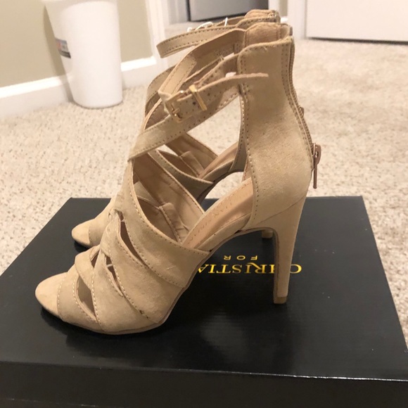 Nude suede heels - Picture 2 of 7